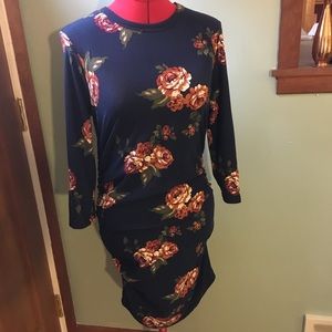 Floral bodycon maternity dress